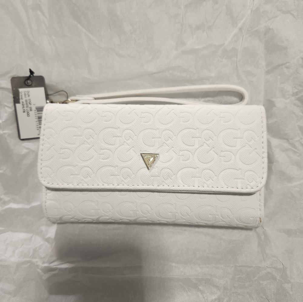 GUESS Ashlyn Wallet/Phone Holder BNWT